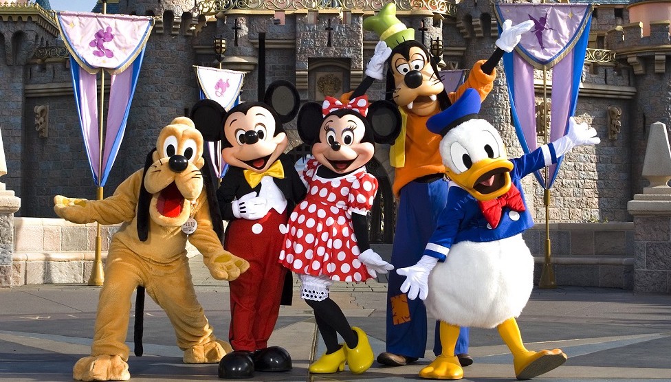 The Morning Show celebrates 10 years at DisneyLand – Travel Weekly